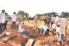 दहेज के लिए बहू को मारकर दफनाया  पुलिस ने कब्र खोदकर निकाला शव