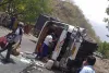 देसूरी नाल में 50 यात्रियों से भरी बस पलटी, 20 यात्री घायल 