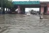 बारिश होने से कई जगह भरा पानी, ड्रेनेज सिस्टम खराब होने से जाम के हालात