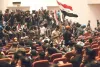 इराक की संसद में दूसरी बार घुसे प्रदर्शनकारी, गृह युद्ध का खतरा