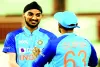 अर्द्धशतकीय पारियों  की बदौलत 8 विकेट से जीता भारत