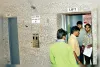 लिफ्ट तो लगी है लेकिन मेंटीनेंस भगवान भरोसे 