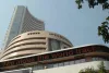 Stock Market Update : शेयर बाजार में घटबढ़, सेंसेक्स 33.49 अंक फिसला