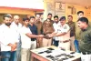 पुलिस ने 52 लोगों को सौंपे गुम हुए मोबाइल फोन