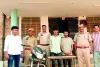 मोबाइल लूट के आरोप में बदमाशों को गिरफ्तार कर बाइक की बरामद 
