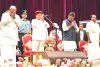कर्नाटक में 24 नए मंत्रियों ने ली शपथ, सावदी को जगह नहीं