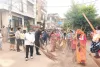 अक्षरधाम मंदिर पर स्वच्छता श्रमदान, महापौर ने लगाई झाडू