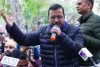 अरविंद केजरीवाल ने भाजपा को दी चुनौती : झुग्गीवालों के लिए मकान बनाओ, मैं नहीं लड़ूंगा चुनाव 