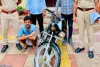 माणक चौक थाना पुलिस की बड़ी कार्रवाई : शातिर मोटरसाइकिल चोर गिरफ्तार, चोरी की बाइक बरामद