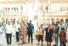 हर घर तिरंगा कार्यक्रम के तहत टूरिस्ट ने हवामहल पर फहराया तिरंगा, पर्यटकों को धरोहर की सुरक्षा व स्वच्छता का भी दिया गया संदेश 