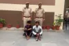करधनी थाना पुलिस की बड़ी कार्रवाई : मोबाइल चोर गिरोह का भंडाफोड़, 2 शातिर चोर गिरफ्तार– 19 चोरी के मोबाइल बरामद