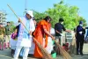 स्वच्छता जागरूकता एवं श्रमदान कार्यक्रम : जलमहल की पाल पर मुख्यमंत्री ने लगाई झाड़ू, स्वच्छता का दिया संदेश