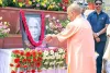 सीएम योगी ने अर्पित की पूर्व प्रधानमंत्री चौधरी चरण सिंह को श्रद्धांजलि, कहा-डबल इंजन की सरकार उनकी प्रेरणा से किसानों के हित में कर रही है काम