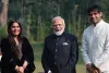ओलंपियन नीरज चोपड़ा और उनकी पत्नी ने की पीएम मोदी से मुलाकात, खेल के साथ इन मुद्दों पर हुई चर्चा 