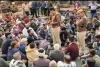 आरोपियों की गिरफ्तारी की मांग को लेकर गुर्जर समाज अड़ा: धरना देकर किया प्रदर्शन, पुलिस अधिकारियों ने जल्द गिरफ्तारी का दिलाया भरोसा