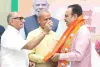 मुख्यमंत्री निवास (CMR) पर जश्न का माहौल : सीएम भजनलाल शर्मा ने नेताओं को खिलाई झालमुड़ी, जीत की खुशी में जुटे दिग्गज