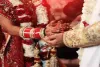 पति की हत्या की साजिश नाकाम, गहने लेकर प्रेमी संग फरार हुई विवाहिता
