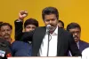 तमिलनाडु में विजय ने ली मुख्यमंत्री पद की शपथ : 9 अन्य मंत्री भी मंत्रिमंडल में शामिल, कांग्रेस ने निभाई बहुमत तैयार करने में अहम भूमिका