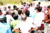 रसोई का संकट गहराया : गैस सिलेंडर के लिए उपभोक्ताओं की लंबी कतारें, शहर में बढ़ी कालाबाजारी