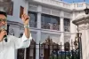 सूर्योदय से पहले अभिषेक बनर्जी के घर पहुंची पुलिस, क्या है मामला?