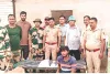 तबेले में गढ़ी मिली 2.5 करोड़ की हेरोइन, दो लाख रुपए की नकदी और दो मोबाइल फोन बरामद 