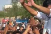 कॉकरोच पार्टी के प्रदर्शन के दौरान दीपके पर हमला, नारेबाजी को लेकर विवाद