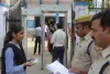 नीट एग्जाम : पुराना प्रवेश पत्र लेकर परीक्षा केन्द्र पहुंची छात्रा, फिर क्या हुआ?