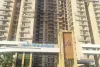 ग्रेटर नोएडा पश्चिम में भीषण हादसा, सोसाइटी में प्लास्टर गिरने से बाइक सवार व्यक्ति की मौत 