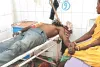 सोते युवक पर हमला : युवक के सिर में धंसी कुल्हाड़ी, निकालने की प्रक्रिया बनी जोखिम भरी
