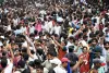 लोकतंत्र की तस्वीर या सुरक्षा से समझौता ?