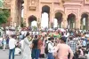 जयपुर में कॉकरोच जनता पार्टी का जोरदार प्रदर्शन, सीजेपी बैनर और पोस्टर्स लेकर जमकर नारेबाजी