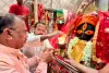 देवनानी ने कोलकाता के ऐतिहासिक कालीघाट मंदिर में किए माँ काली के दर्शन-पूजन