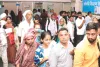 विश्व वरिष्ठ नागरिक दिवस : उम्र बढ़ने के साथ ही बुजुर्गो में बढ़ रहा बीमारियों का खतरा, महिलाओं और पुरुषों में अलग-अलग हैं स्वास्थ्य चुनौतियां