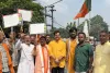 जेपीएससी-जेएसएससी आंदोलन पर लाठीचार्ज के विरोध में झारखंड बंद : भाजपा ने टायर जलाकर जाम की सड़क, बसों का संचालन प्रभावित