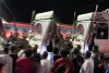 महाराष्ट्र में स्पीड बनी काल! डिवाइडर से टकराकर पलटी कार, ट्रक से भिड़ी; 4 युवकों की मौत