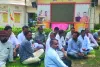 उपेन यादव के खिलाफ भाजपाई लामबंद, बीजेपी कार्यालय में धरने पर बैठे कार्यकर्ता