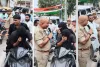 बुर्का-चश्मा पहनकर बाइक पर निकले दो युवक : पुलिस के रोकते ही खुली ‘गुप्त’ प्लानिंग, भीड़ जुटने पर खुला पूरा मामला