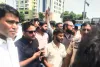 नगर निगम चुनाव: वार्ड 24 के कार्यकर्ताओं ने मतगणना परिसर के बाहर किया विरोध प्रदर्शन