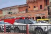 20 दुकानों में आग लगने का मामला : बड़ी चौपड़ की आग बुझाने जा रही दमकल जाम में फंसी, पुलिस ने खुलवाया रास्ता