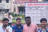 10:30 बजे तक नतीजों का ऐलान नहीं, रुझानों को लेकर परेशान रहे समर्थक