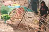 डेढ़ हजार रुपए फुट हो गई है रावण के पुतले की लागत, कारीगर बोले-मौसम साथ रहा तो ही हो पाएगी कमाई