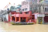 वाराणसी में बाढ़ का खतरा! गंगा का जलस्तर चेतावनी बिंदु से ऊपर, बाढ़ राहत शिविरों में विस्थापित परिवारों को दी जा रही सुविधाएं