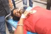 पुरानी रंजिश में युवक पर चाकू से हमला, बचाने आई भाभी पर भी डंडे से वार