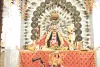 शारदीय नवरात्र : घटस्थापना के साथ देवी का आह्वान, शिला माता के दरबार में उमड़ी आस्था