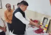 कांग्रेस ने गोकुल भाई भट्ट को अर्पित की पुष्पांजलि, कांग्रेस नेता और कार्यकर्ता रहे मौजूद  