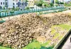 बरसात में बाधक बनेगा नाले में पत्थरों का पहाड़, स्थानीय लोगों की बढ़ी चिंता