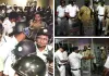 कोलकाता में स्ट्रॉन्ग रूम के बाहर टीएमसी का धरना : बैलट बॉक्स से छेड़खानी का आरोप, चुनाव आयोग दी सफाई 