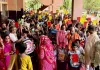 निर्धन अनाथ बच्चों को वितरण की गई शिक्षण सामग्री 