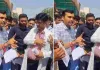 जेएलएन अस्पताल में हटाए गए 227 नर्सिंग ऑफिसरों का तीसरे दिन भी धरना जारी, खून से लिखा मांग-पत्र सौंपा