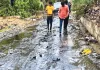 कीचड़ भरी सड़क, राहगीरों की राह में बनी रोड़ा
